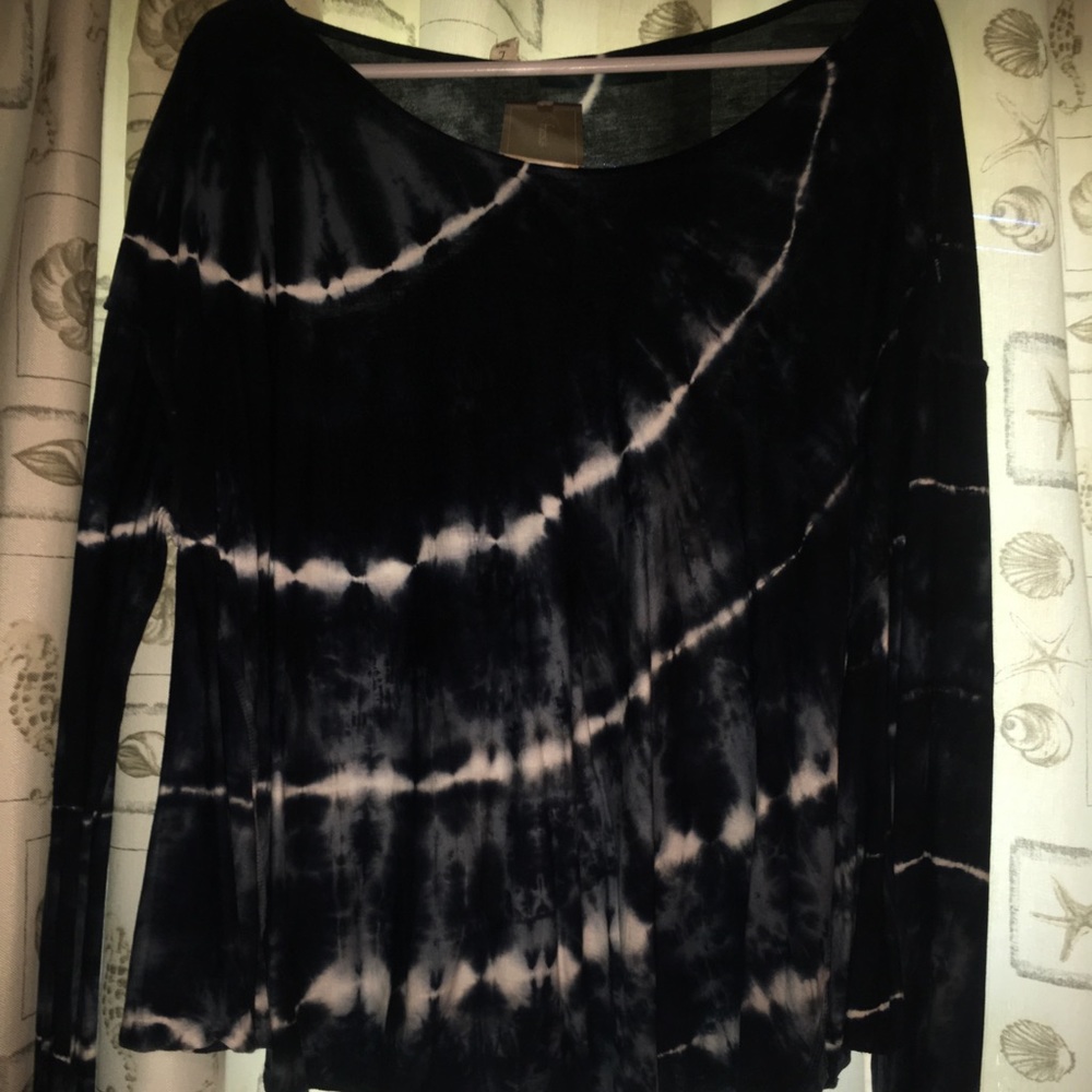 Navy and white tye dye long sleeve